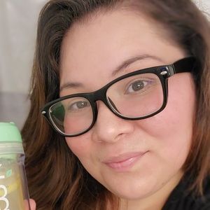 Meet your Posher, Annette